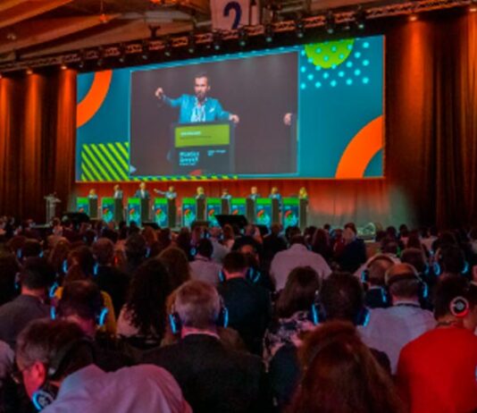 Brasil marca presença em eventos internacionais de plástico e sustentabilidade